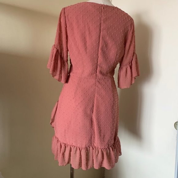 SHOWPO GEORGETTE CORAL V-NECK RUFFLE DRESS SIZE 6 DESIGNED IN AUSTRALIA - Picture 4 of 7